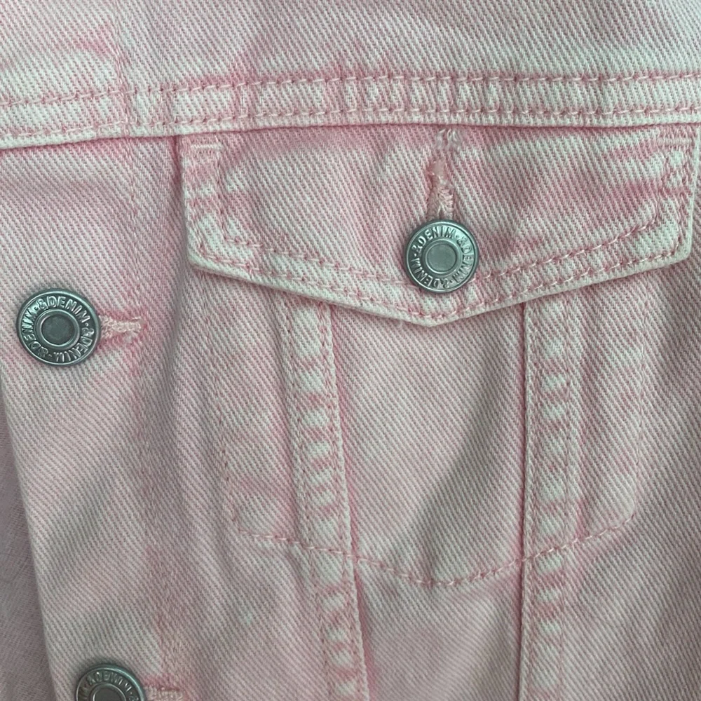 Little girls size 7 pink denim jacket, worn once. - Picture 3 of 3